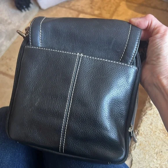 Tignanello cross body purse black leather - Picture 14 of 16